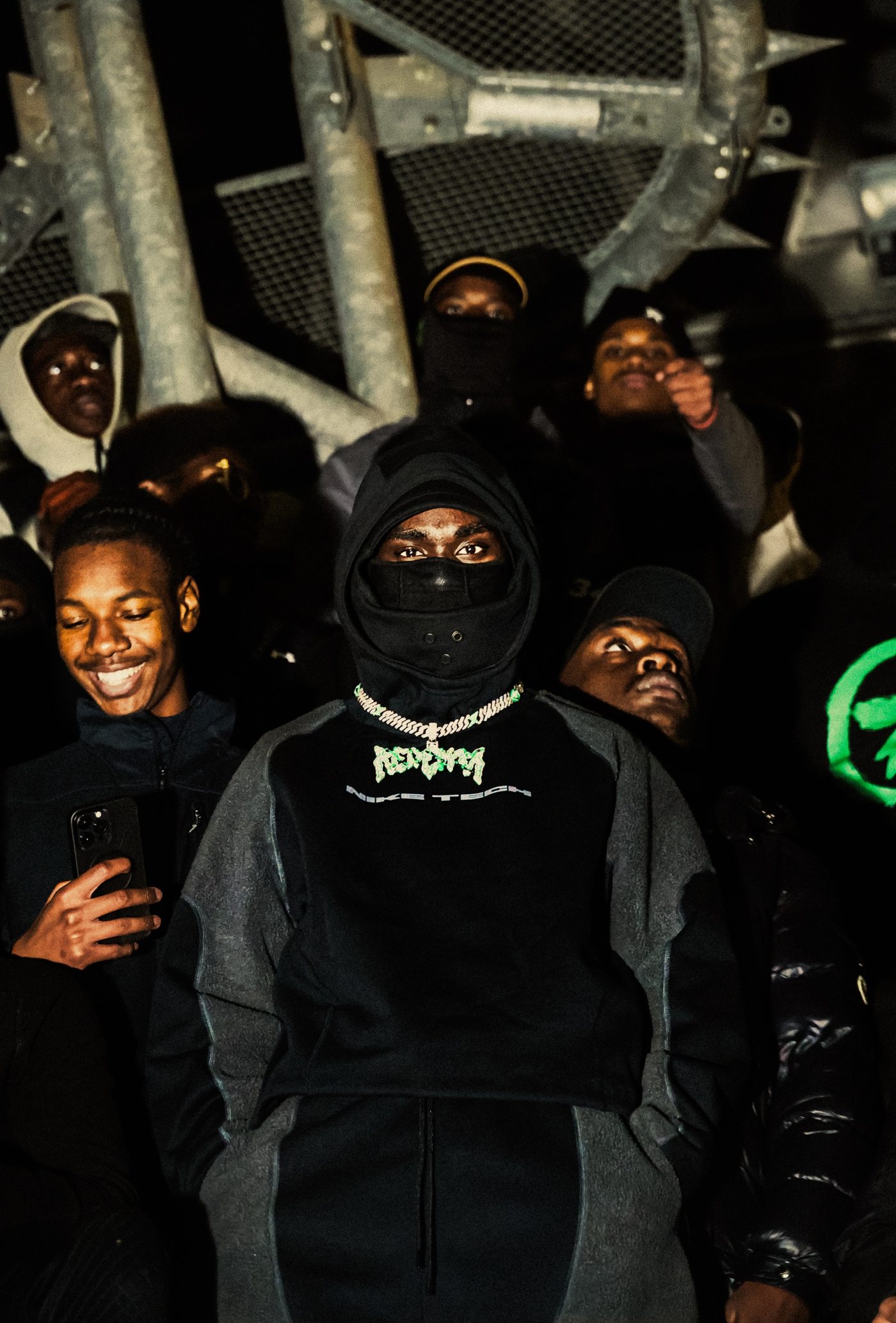 Dossier D, clip de Kerchak : 17 photos